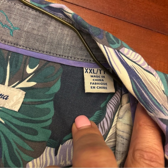 Tommy‎ Bahama Green and Purple Casual Hawaiian Style Button Down Shirt XXL - Picture 3 of 6